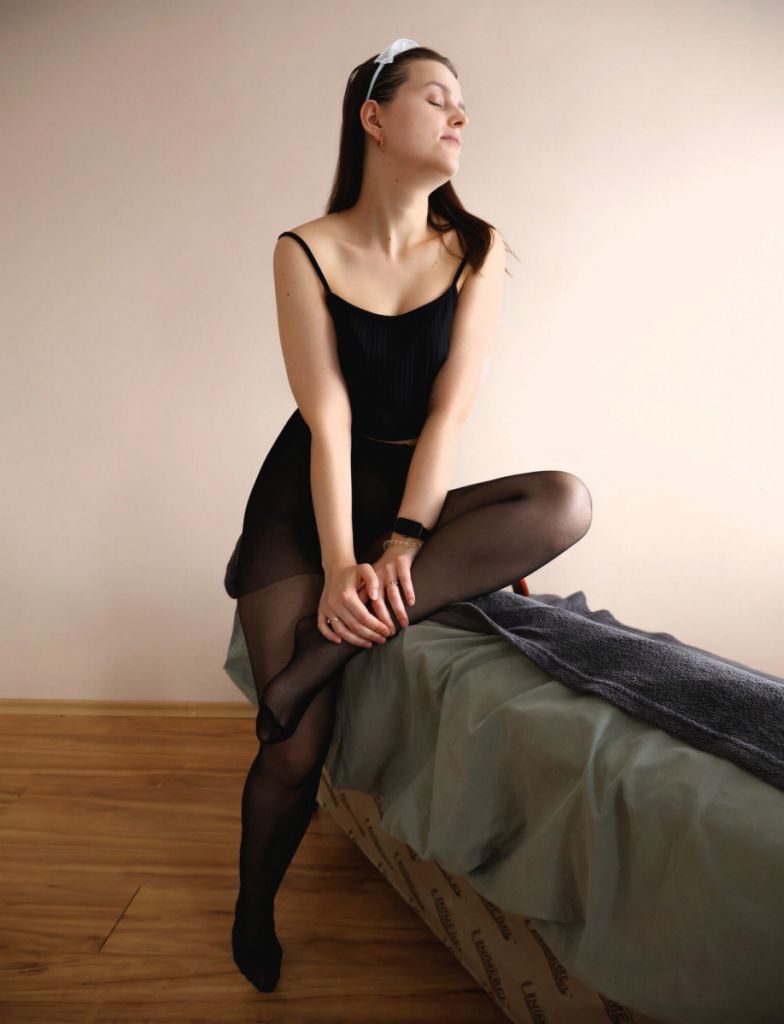 sample pantyhose image